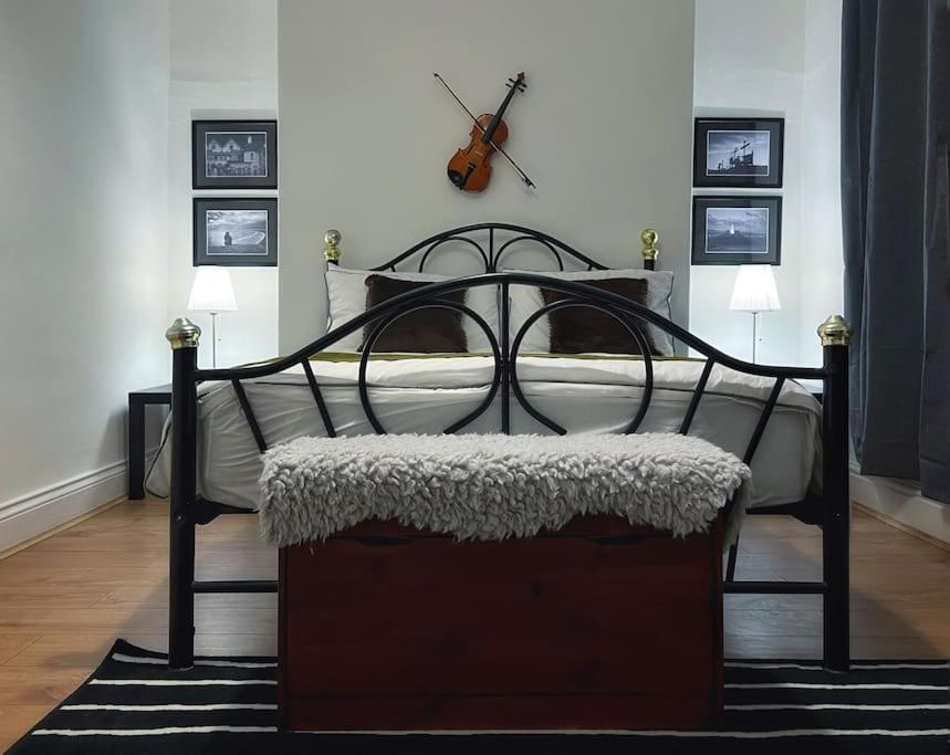 Urban Music Style Townhouse In Swansea City Center Eksteriør bilde