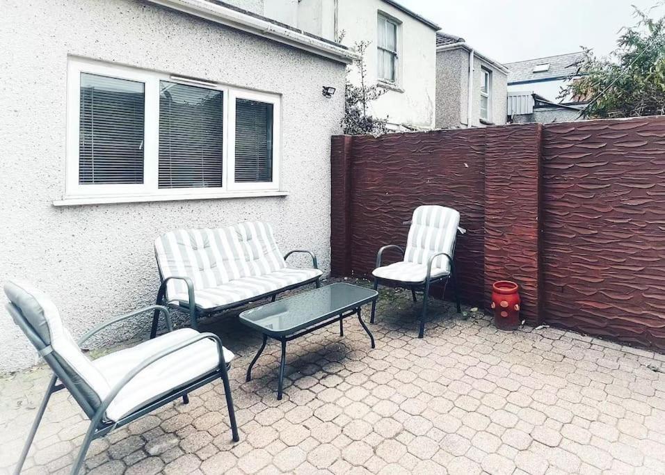 Urban Music Style Townhouse In Swansea City Center Eksteriør bilde